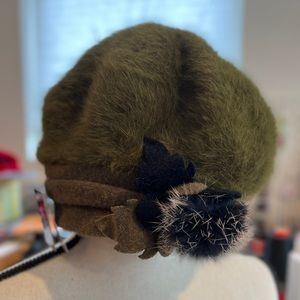NEW with tags warm, fuzzy fashion hat